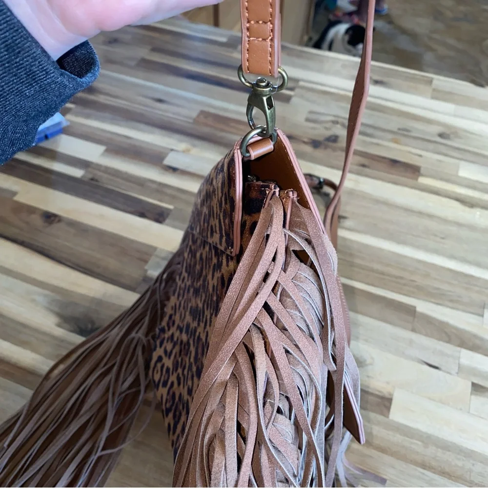 L&B brand Leopard Print Fringe Crossbody Bag NWOT never used!! - Picture 7 of 12